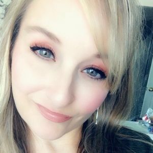 Meet your Posher, Kristin